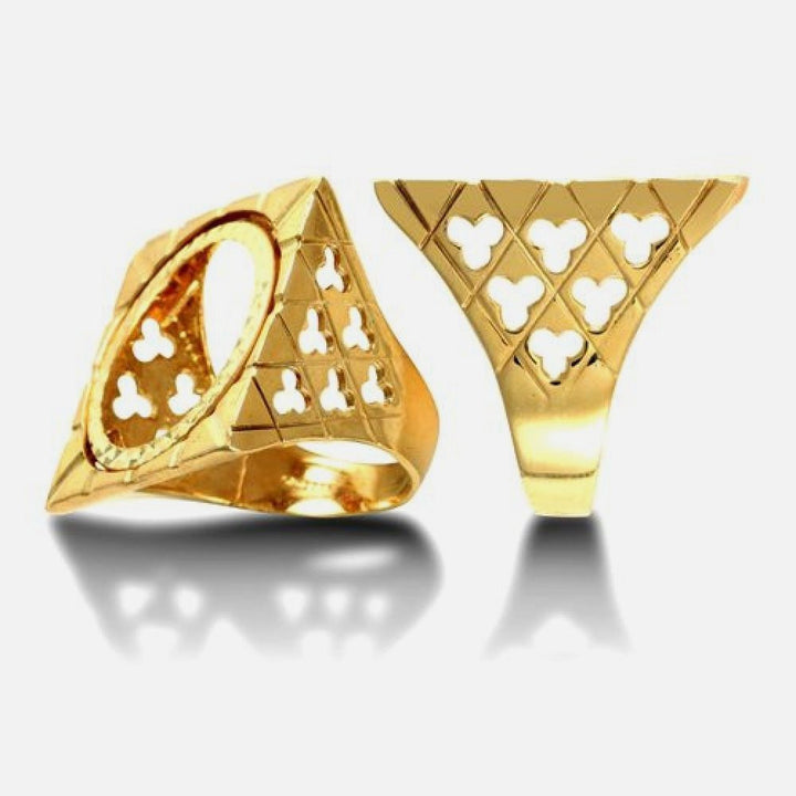 Full Sovereign Size Square Clubs Design Coin Mount Ring 9k Yellow Gold